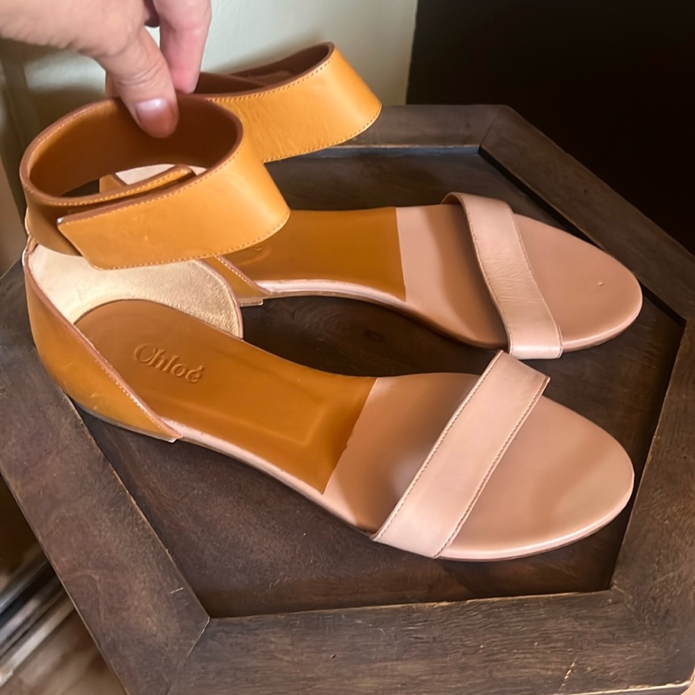 🛑 1 hour sale. Chloe, Women's Leather Two-Tone Flat Lazise Sandals Size 37.5 COA